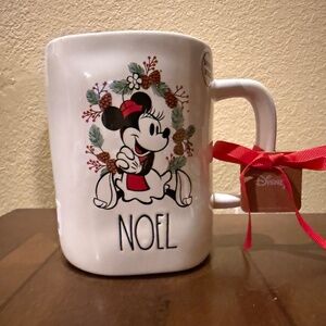 Disney Minnie Mouse Christmas Mug